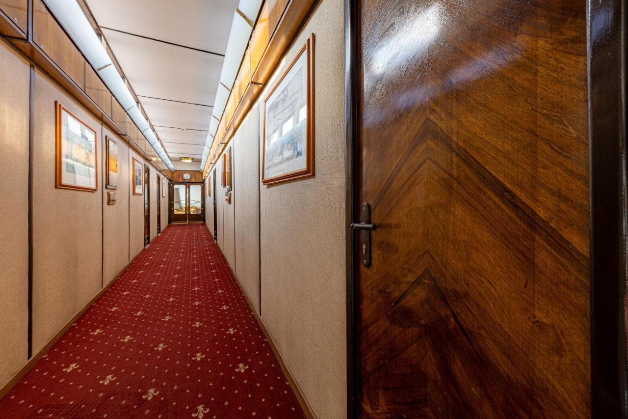 Grand Jules - Boat Hotel Budapešť Exteriér fotografie