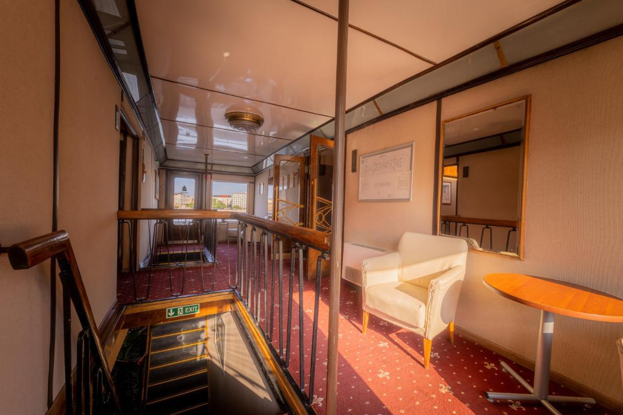 Grand Jules - Boat Hotel Budapešť Exteriér fotografie